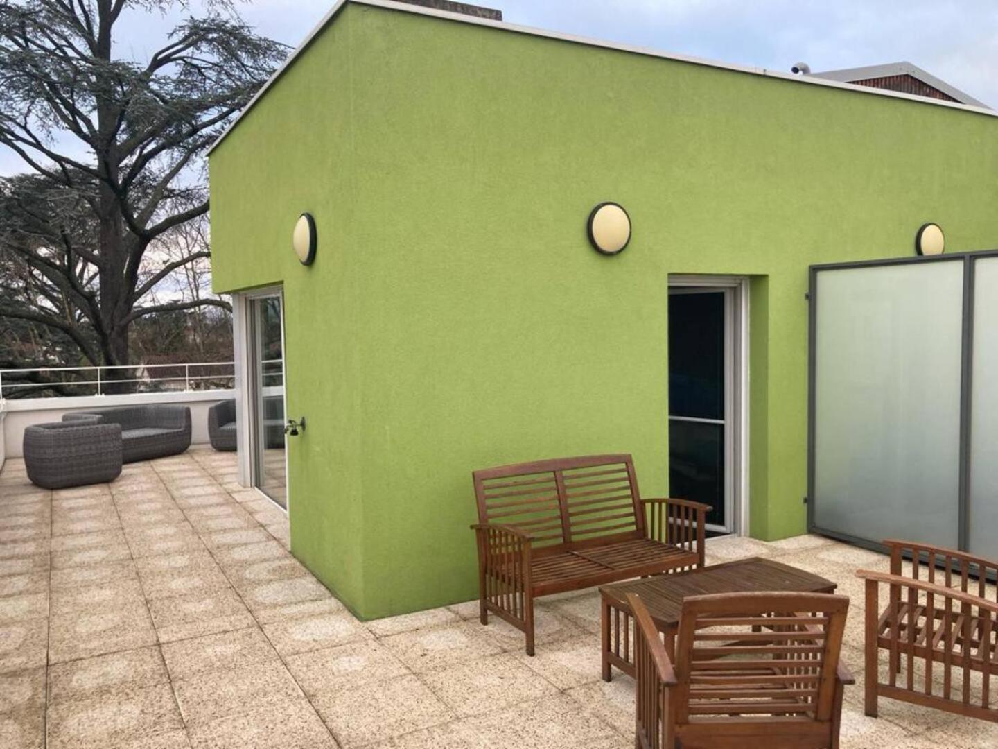 Standing 3 Chambres, Parkings, Terrasse Meyzieu Εξωτερικό φωτογραφία